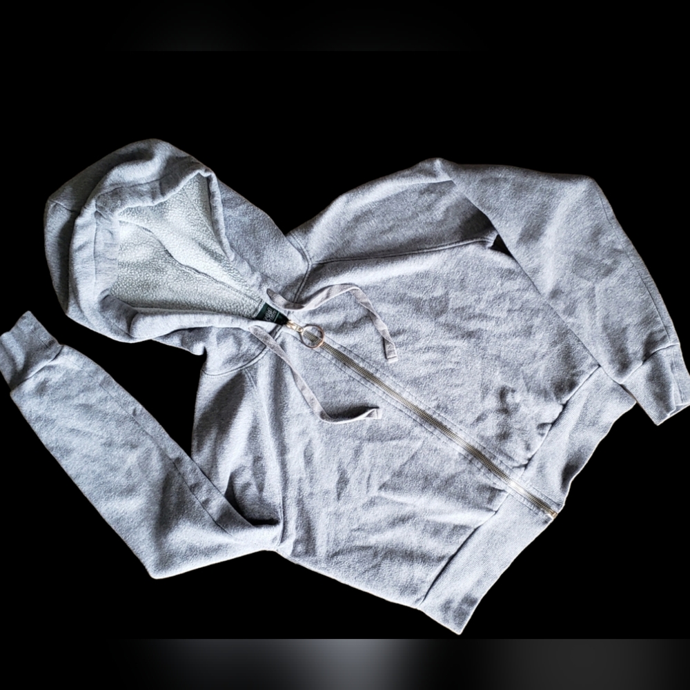 ***SOLD***EUC Zip Sweater